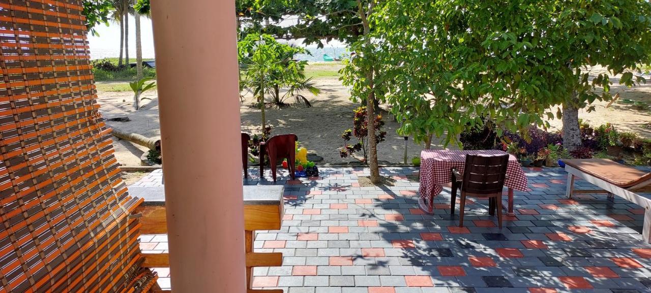 Marari Anna Beach Villa Mararikulam Exterior photo